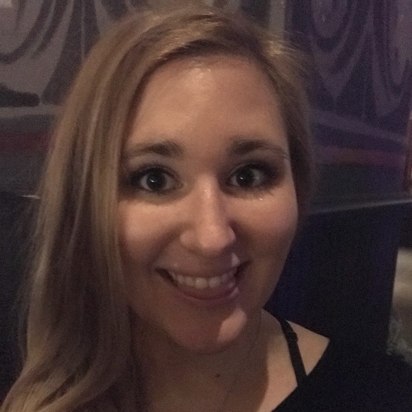 Meet your Posher, Daphne - Picture 1 of 1